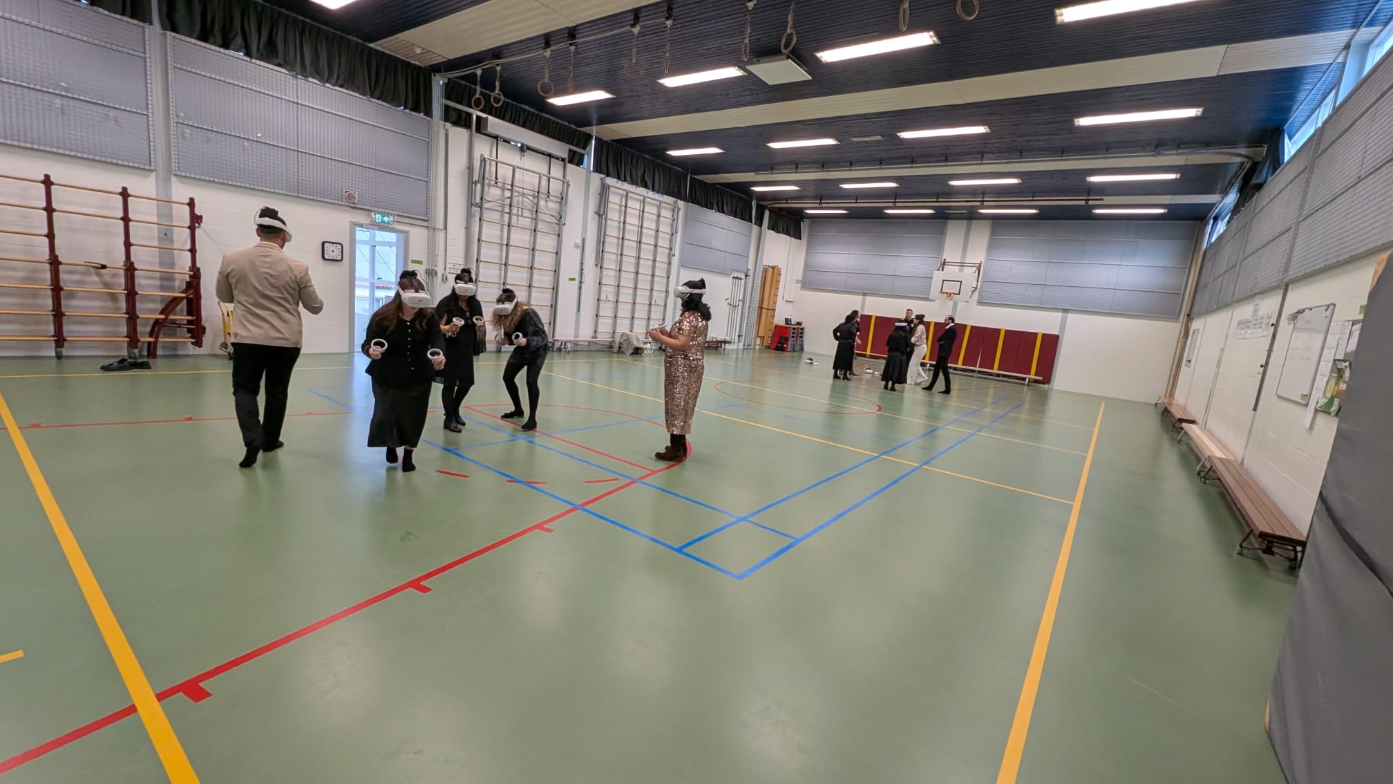 Groepsfoto VR teamuitje leraren Den Haag